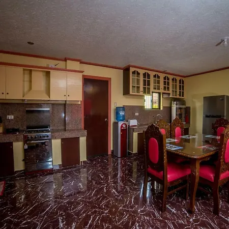 Jenjen\'S House Rental